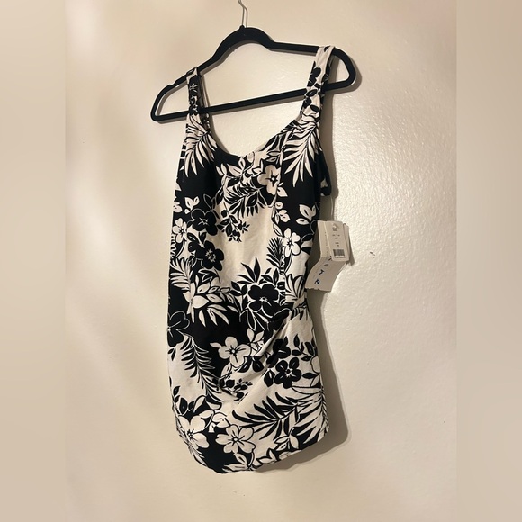 Vintage Tropical
Flowers Maxine of Hollywood Island Luxe 90's does 1950's. NWT - Picture 2 of 8